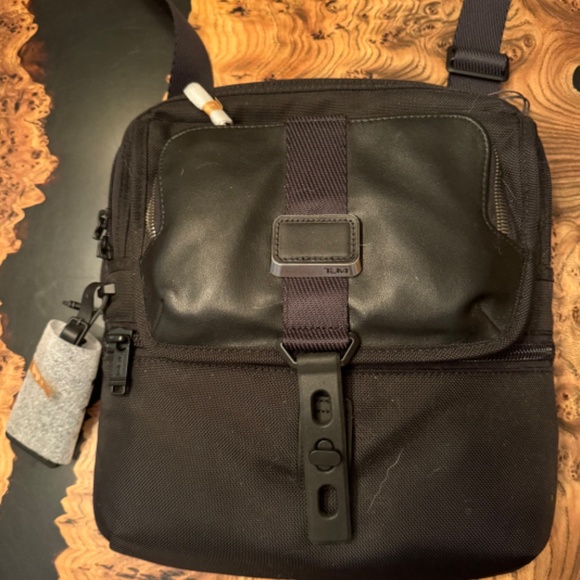 Tumi Alpha Bravo Arnold Zip Flap for Men - Picture 4 of 6